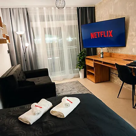 Axiom - Zenith Iv - Netflix, Hbo, Champagne Kosice