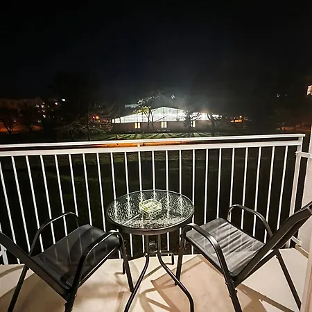 Axiom - Zenith Iv - Netflix, Hbo, Champagne * קושיצה