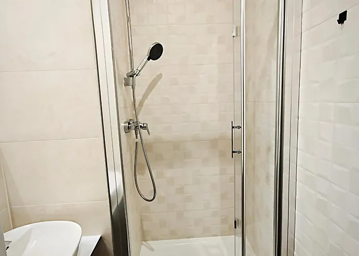 Axiom - Zenith Iv - Netflix, Hbo, Champagne